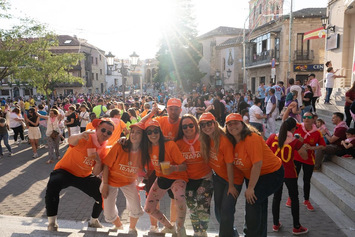 CHOCOLATES TRAPA BUSCA LA MEJOR FIESTA POPULAR DE ESPAÑA Y A LA PEÑA MÁS CHOCOLATERA
