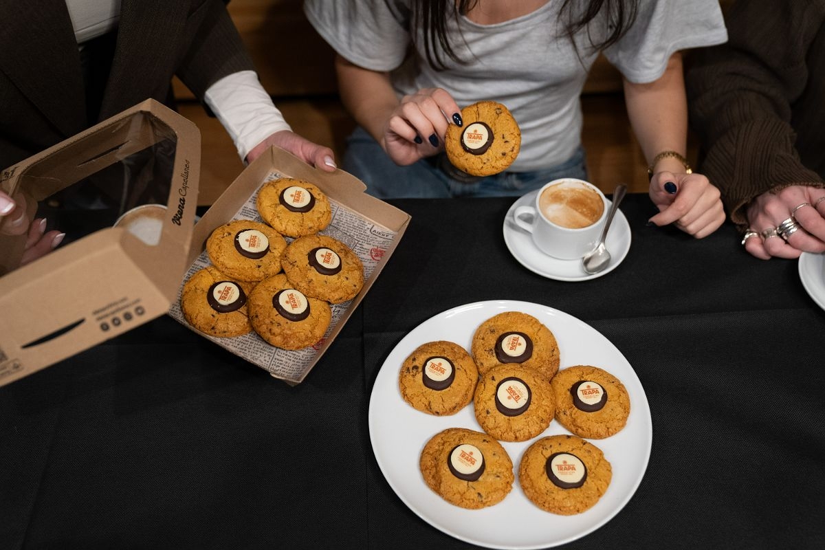 TRAPA Y VIENA CAPELLANES SE UNEN PARA LANZAR UNA COOKIE ARTESANA DE CHOCOLATE EN EL 135 ANIVERSARIO DE LA CHOCOLATERA